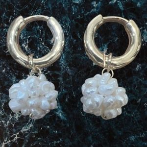 Baroque faux pearl hoop earrings